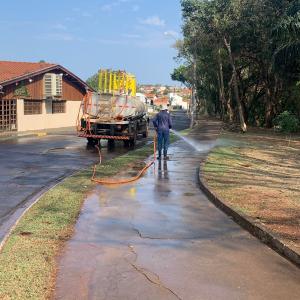 Imagem da notícia PREFEITURA PROMOVE LIMPEZA NA REGIÃO DA AVENIDA PREFEITO LUIZ LIARTE