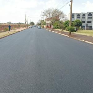 Imagem da notícia EM UMA SEMANA, PREFEITURA CONCLUI RECAPE DA RUA JOSÉ MASSUCATO