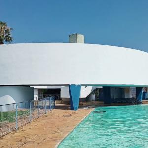 Imagem da notícia PREFEITURA PROMOVE REVITALIZAÇÃO DA PINTURA DO BALNEÁRIO