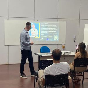 Imagem da notícia CIEJ: ESCOLA MÓVEL DE NANOTECNOLOGIA JÁ ESTA ABERTA PARA VISITAÇÃO