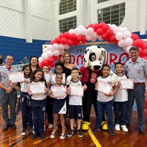 Imagem da notícia  PREFEITURA DÁ INÍCIO ÀS FORMATURAS DO 'PROGRAMA BOMBEIRO NA ESCOLA'