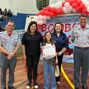 Imagem da notícia PREFEITURA CONCLUI FORMATURAS DO ‘PROGRAMA BOMBEIRO NA ESCOLA’