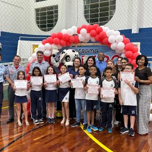 Imagem da notícia PREFEITURA CONCLUI FORMATURAS DO ‘PROGRAMA BOMBEIRO NA ESCOLA’