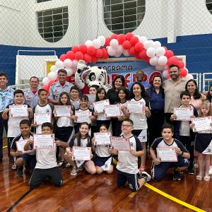 Imagem da notícia PREFEITURA CONCLUI FORMATURAS DO ‘PROGRAMA BOMBEIRO NA ESCOLA’