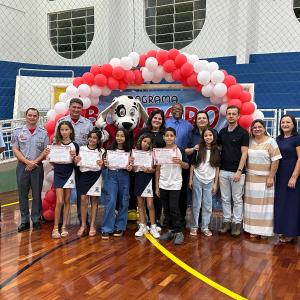 Imagem da notícia PREFEITURA CONCLUI FORMATURAS DO ‘PROGRAMA BOMBEIRO NA ESCOLA’
