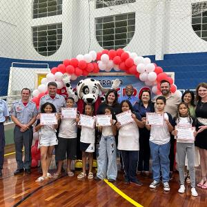 Imagem da notícia PREFEITURA CONCLUI FORMATURAS DO ‘PROGRAMA BOMBEIRO NA ESCOLA’