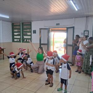 Imagem da notícia CMEI'S PROMOVEM CANTATAS DE NATAL