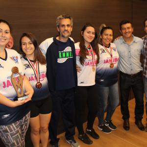 Imagem da notícia Prefeito homenageia técnicos e atletas por participação nos Jogos Regionais