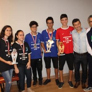 Imagem da notícia Prefeito homenageia técnicos e atletas por participação nos Jogos Regionais