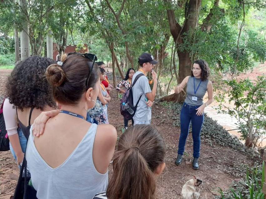 HORTO MUNICIPAL RECEBE VISITA DE ESTUDANTES DO SENAC