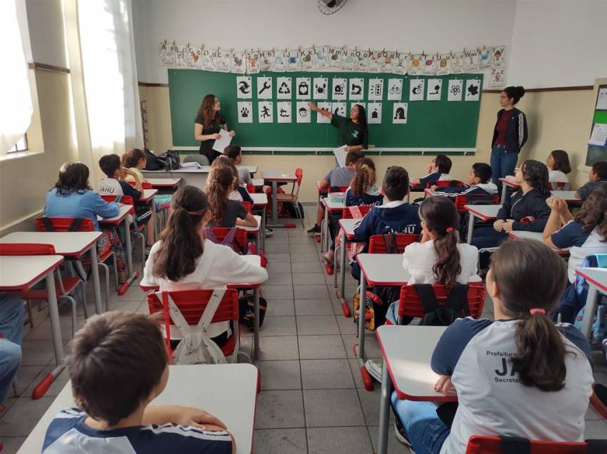 MAPA VERDE E SOLO NA PAUTA DE ESTUDANTES