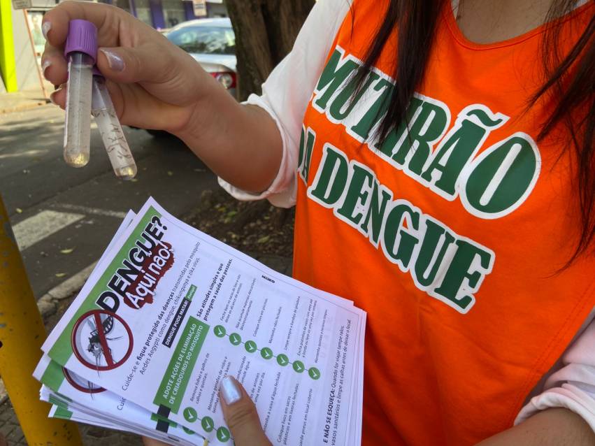 DENGUE - FRENTE DE TRABALHO EM TRÊS BAIRROS