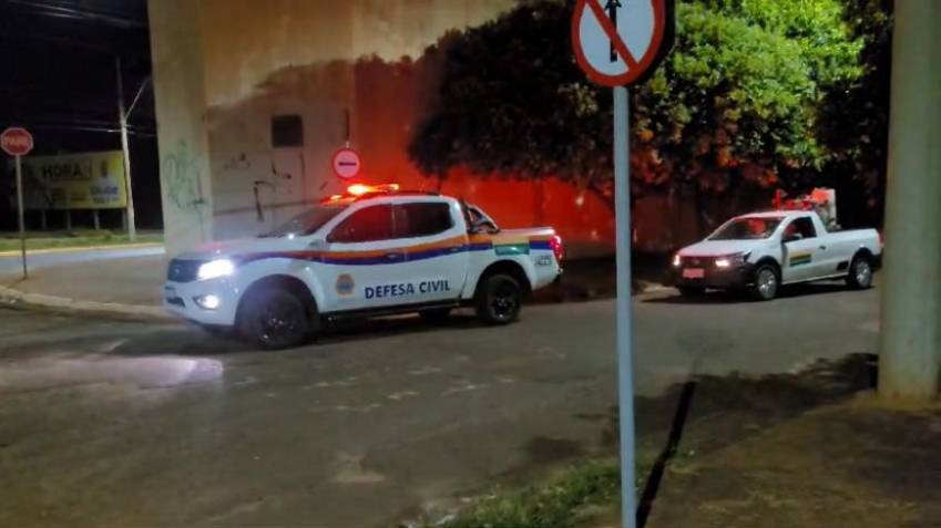 DENGUE - JARDIM NOVA JAÚ PASSA POR NEBULIZAÇÃO VEICULAR