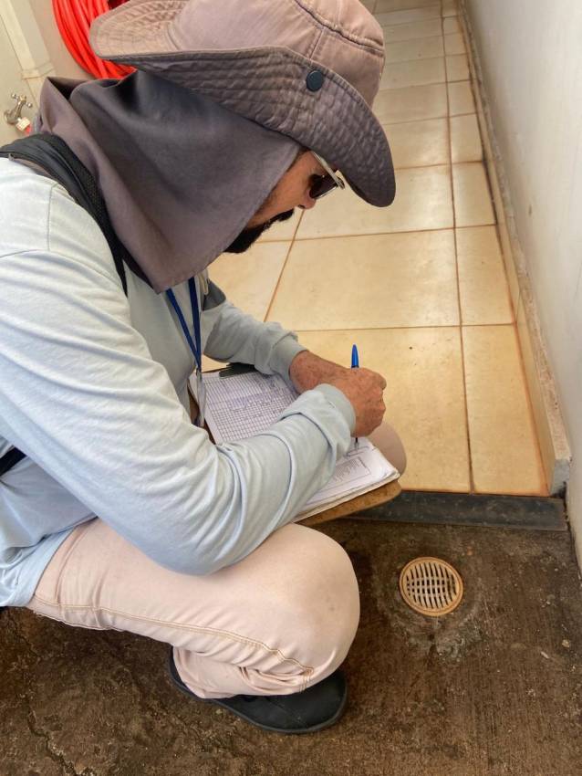 COMBATE À DENGUE - CONTROLE DE CRIADOUROS NO JARDIM MARIA LUIZA II