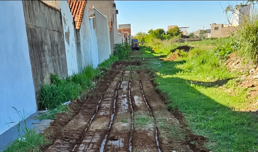 ÁREA DO RESIDENCIAL PEDRO JULIAN PASSA POR LIMPEZA