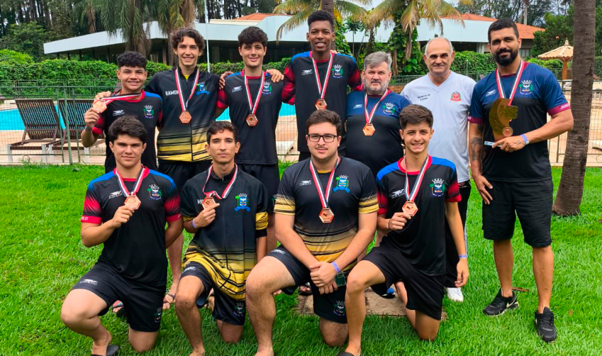 JOGOS ABERTOS: BIRIBOL SOBE AO PÓDIO