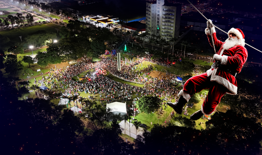 PAPAI NOEL DESCE DE TIROLESA NO DOMINGO (21)