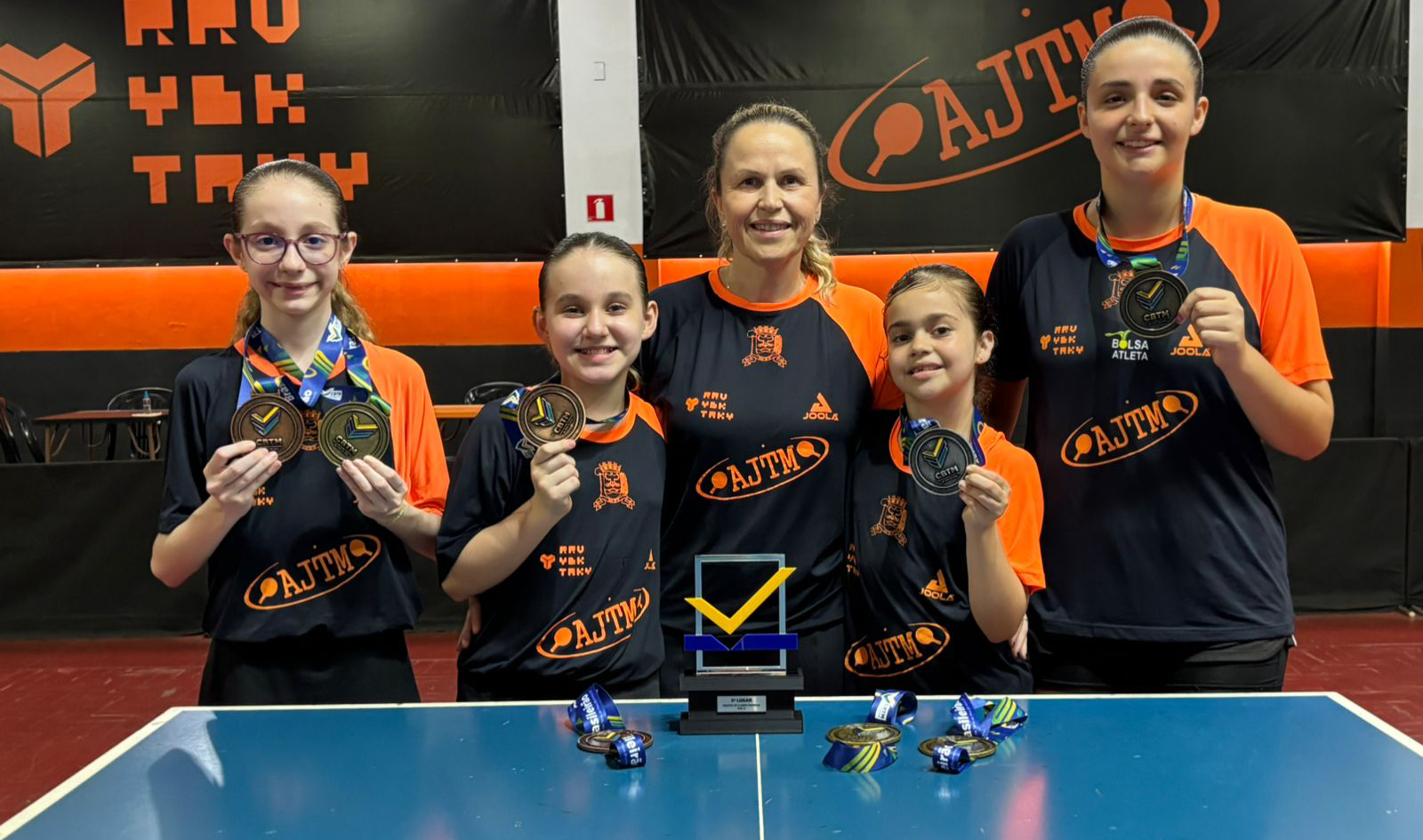 TÊNIS DE MESA DE JAHU CONQUISTA TÍTULOS NACIONAIS