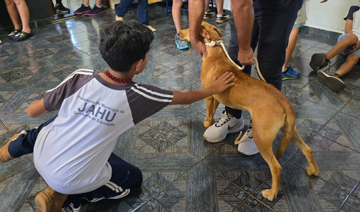 AMIZADE QUE SE APRENDE: CRIANÇAS CONHECEM DE PERTO O CUIDADO COM OS ANIMAIS