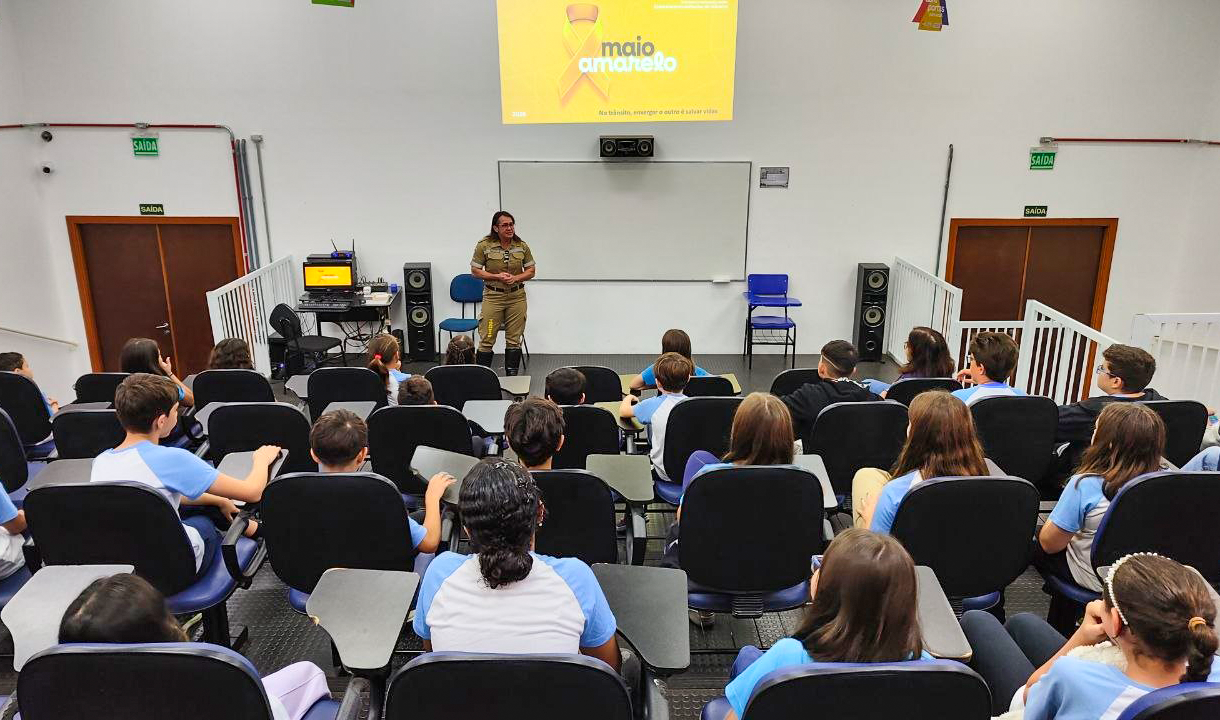 MAIO AMARELO NO SAINT EXUPÉRY E NO ELITE
