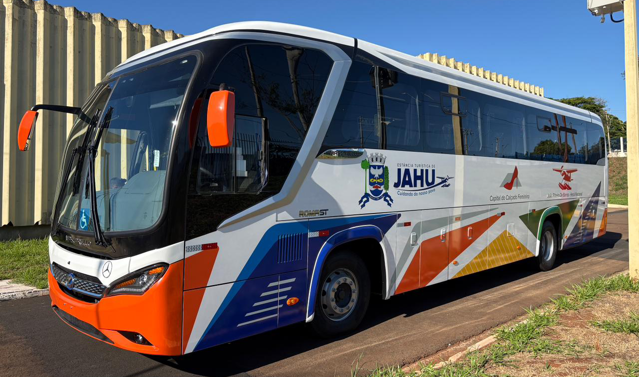 PREFEITURA ADQUIRE ÔNIBUS PARA A SECRETARIA DE ESPORTES