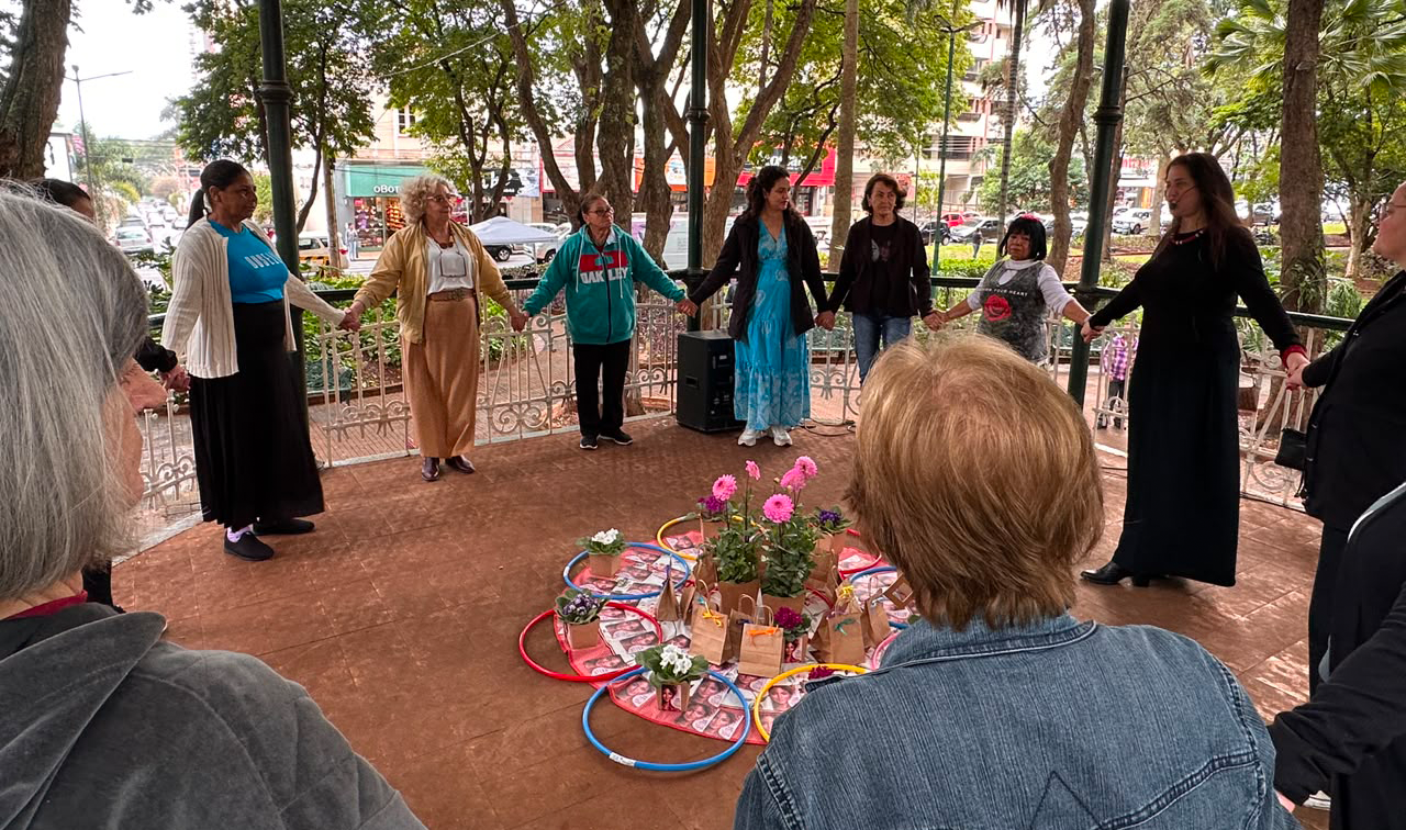 AÇÃO REÚNE MULHERES EM MOMENTO DE INTEGRAÇÃO NO JARDIM DE BAIXO