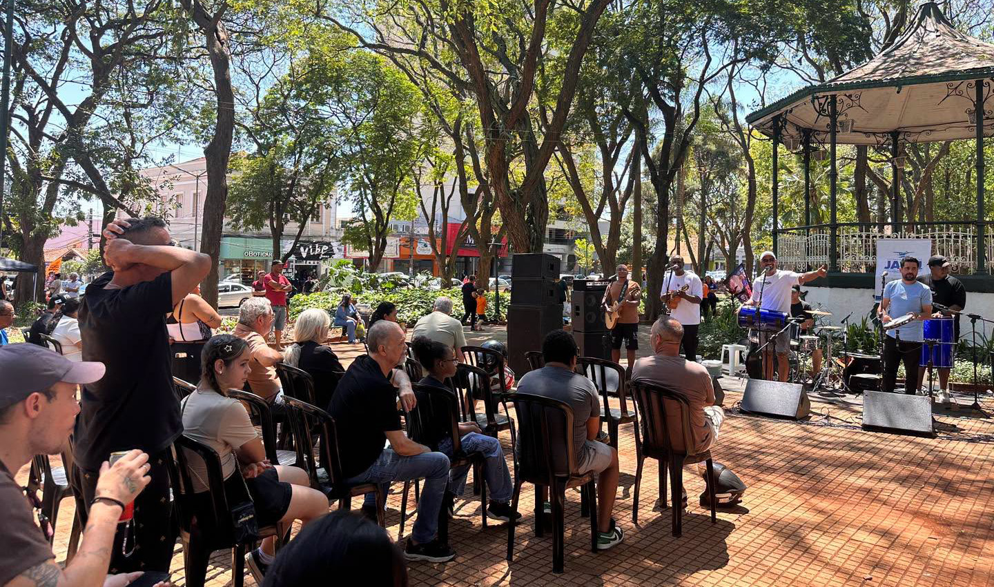MANHÃ DE MÚSICA E ARTESANATO NO JARDIM DE BAIXO!