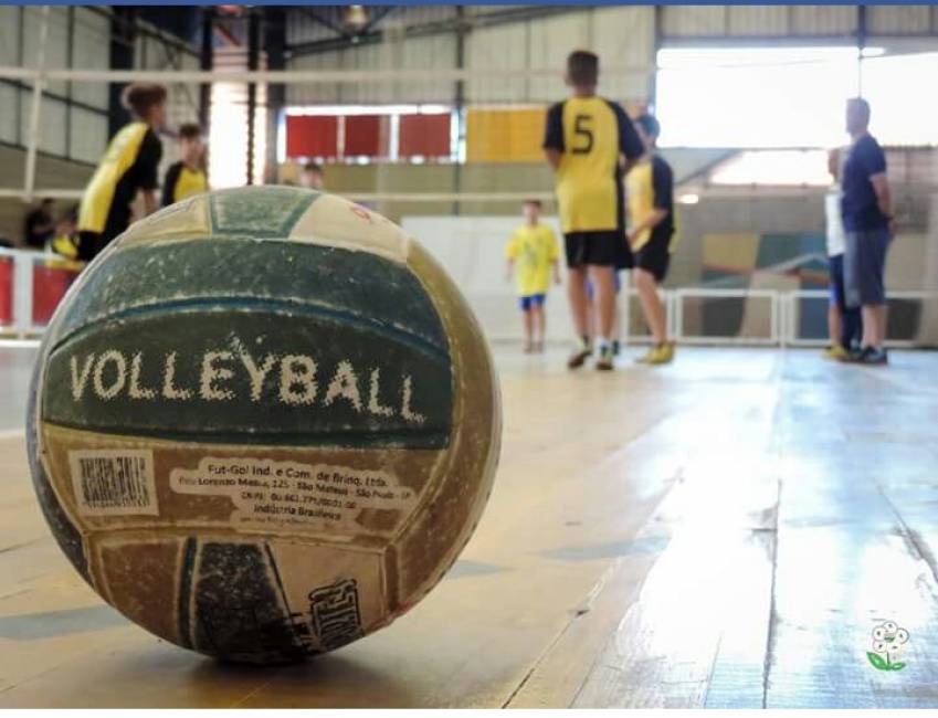 Jogos da Primavera: competição de voleibol