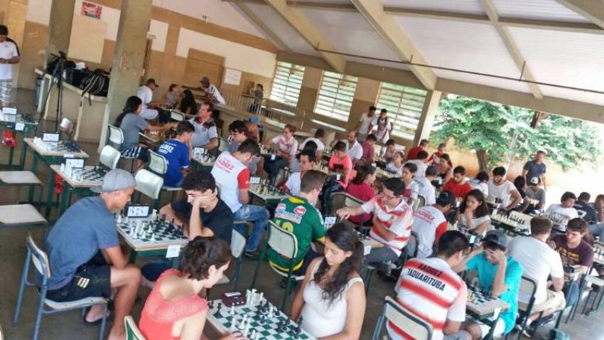 Alunos da escolinha esportiva de Xadrez participam da I Etapa do Festival H&S de Xadrez Escolar