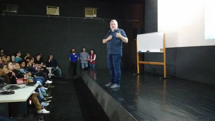 Palestra sobre astronomia - FOTOS