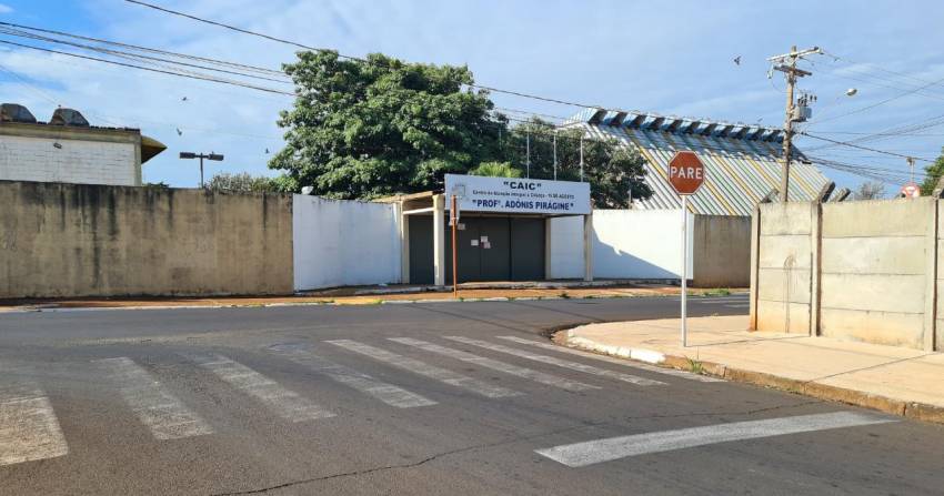 ESCOLAS RECEBEM MELHORIAS NA SINALIZAÇÃO DE TRÂNSITO