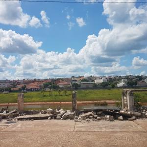 Imagem da notícia Prefeitura realiza serviços de manutenção no lago