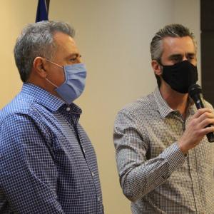 Imagem da notícia Prefeito Rafael Agostini entrega chaves da cidade para prefeito eleito Ivan Cassaro