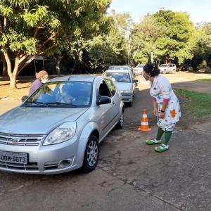 Imagem da notícia REMÉDICOS DO RISO ANIMAM VACINAÇÃO EM JAHU