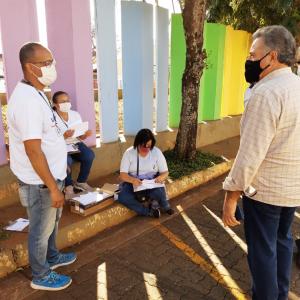 Imagem da notícia PREFEITO VISITA PONTOS DE VACINAÇÃO DRIVE-THRU