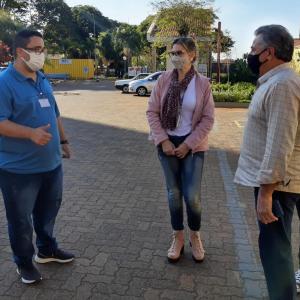 Imagem da notícia PREFEITO VISITA PONTOS DE VACINAÇÃO DRIVE-THRU