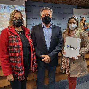 Imagem da notícia PREFEITO ASSINA CONVÊNIO COM O DETRAN EM SÃO PAULO