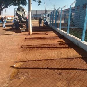 Imagem da notícia SERVIÇOS EM POTUNDUVA: REFORMA DO CAMPO E RECUPERAÇÃO DE ESTACIONAMENTO