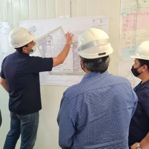 Imagem da notícia PREFEITO VISITA OBRA DO 'TENDA' EM JAHU