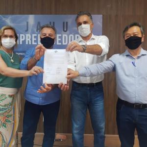 Imagem da notícia PREFEITURA FIRMA PARCERIAS COM O SEBRAE NO LANÇAMENTO DO PROGRAMA 'JAHU EMPREENDEDORA'