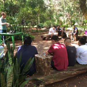 Imagem da notícia ESTUDANTES APRENDEM FOTOGRAFIA NO HORTO