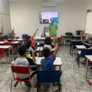 Imagem da notícia EDUCAÇÃO AMBIENTAL É TEMA DE PALESTRA PARA ESTUDANTES DA CAETANO PERLATTI
