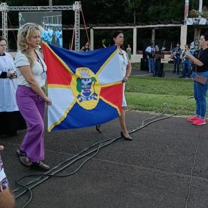Imagem da notícia VIA SACRA LEVA MILHARES DE PESSOAS AO KARTÓDROMO