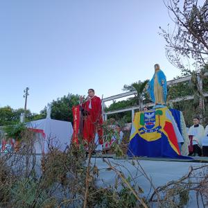 Imagem da notícia VIA SACRA LEVA MILHARES DE PESSOAS AO KARTÓDROMO