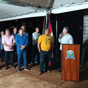 Imagem da notícia PREFEITURA INAUGURA NOVO SISTEMA DE ILUMINAÇÃO E CONCLUI OBRA DE REVITALIZAÇÃO DO LAGO DO SILVÉRIO