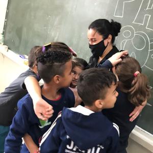 Imagem da notícia POLICIAIS MILITARES E SEGURANÇAS PATRIMONIAIS INTENSIFICAM ATIVIDADES NAS ESCOLAS