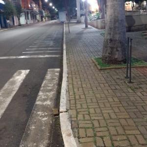 Imagem da notícia PRAÇA SIQUEIRA CAMPOS RECEBE AÇÕES DE LIMPEZA