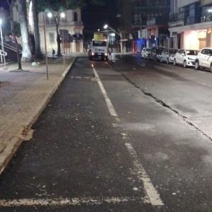 Imagem da notícia PRAÇA SIQUEIRA CAMPOS RECEBE AÇÕES DE LIMPEZA