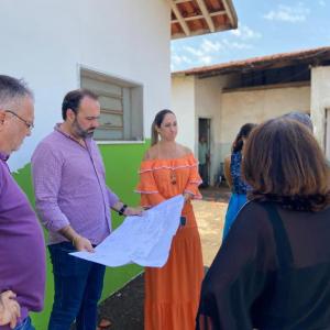 Imagem da notícia MELHORIAS EM UNIDADES DE SAÚDE É PAUTA DE REUNIÃO