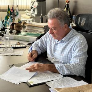 Imagem da notícia PREFEITURA E CONSELHO REGIONAL DE CONTABILIDADE FIRMAM PARCERIA